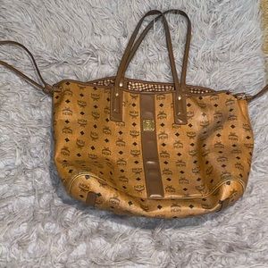 MCM LIZ LARGE REVERSIBLE SHOPPER TOTE BAG